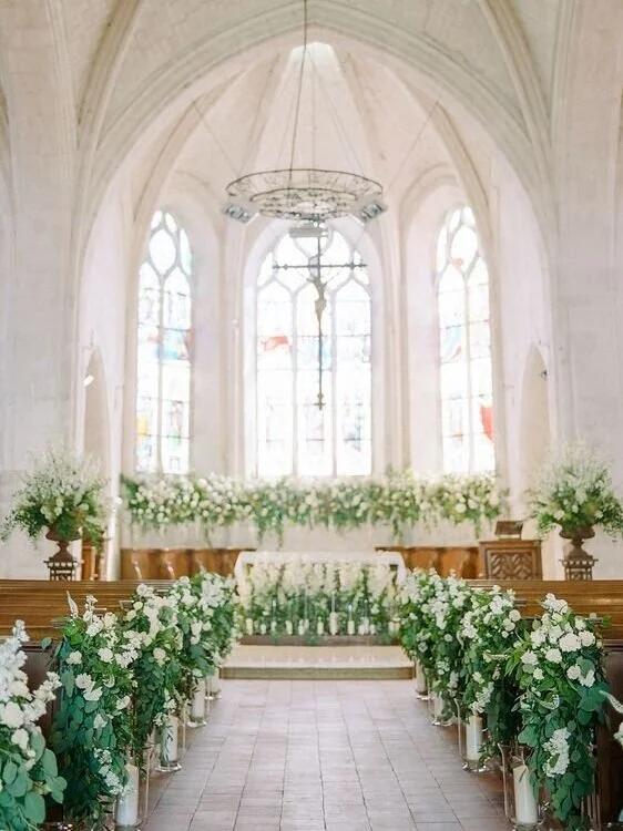 white green wedding ceremony flowers