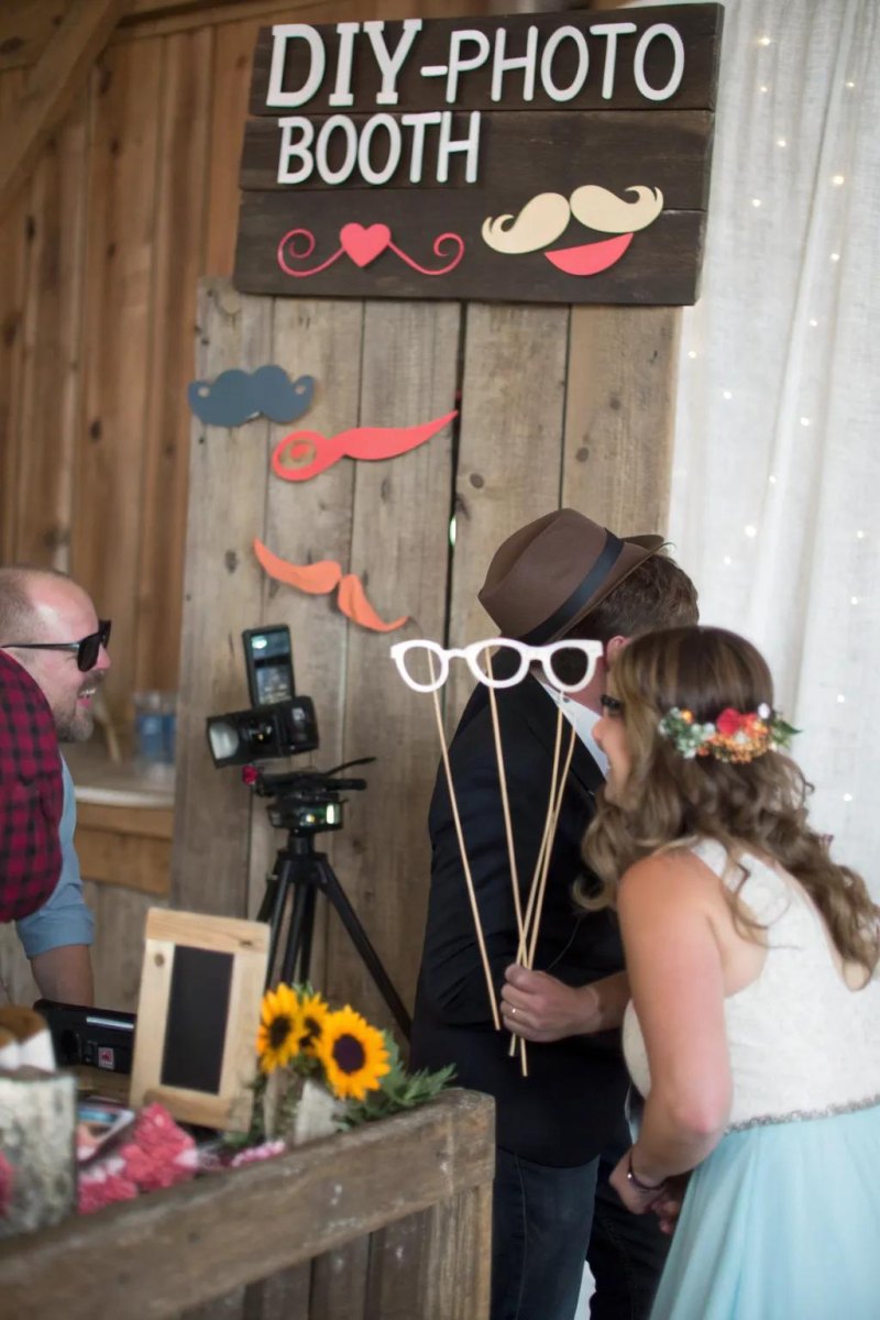 DIY wedding photo booth props