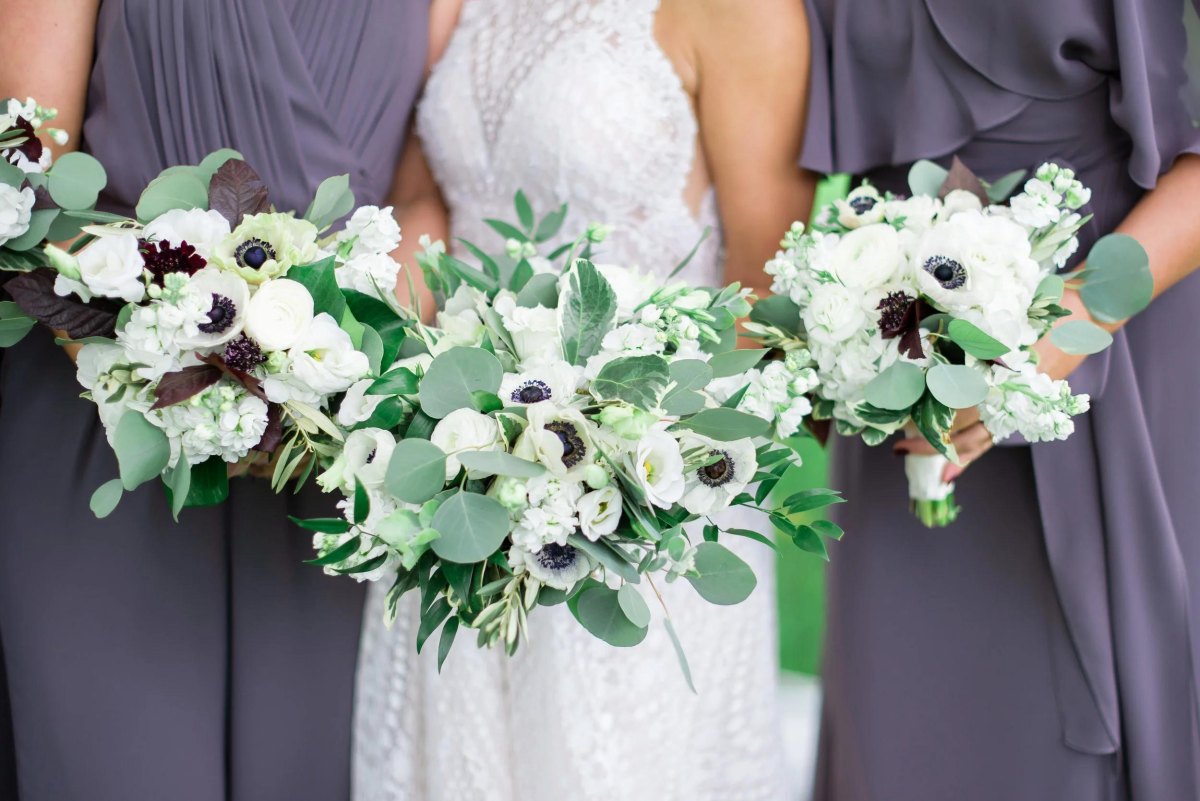 Anemone greenery bouquet
