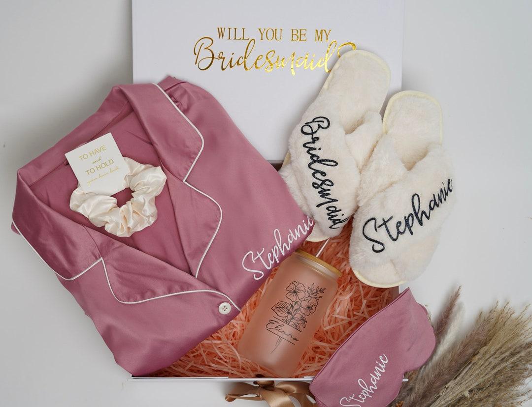 Personalized bridesmaid robes gift box