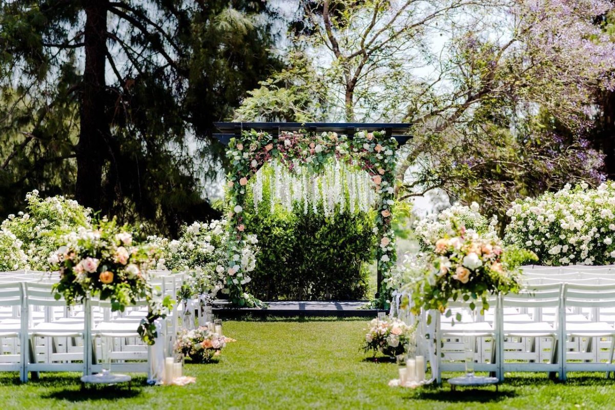 Seasonal backyard wedding decorations