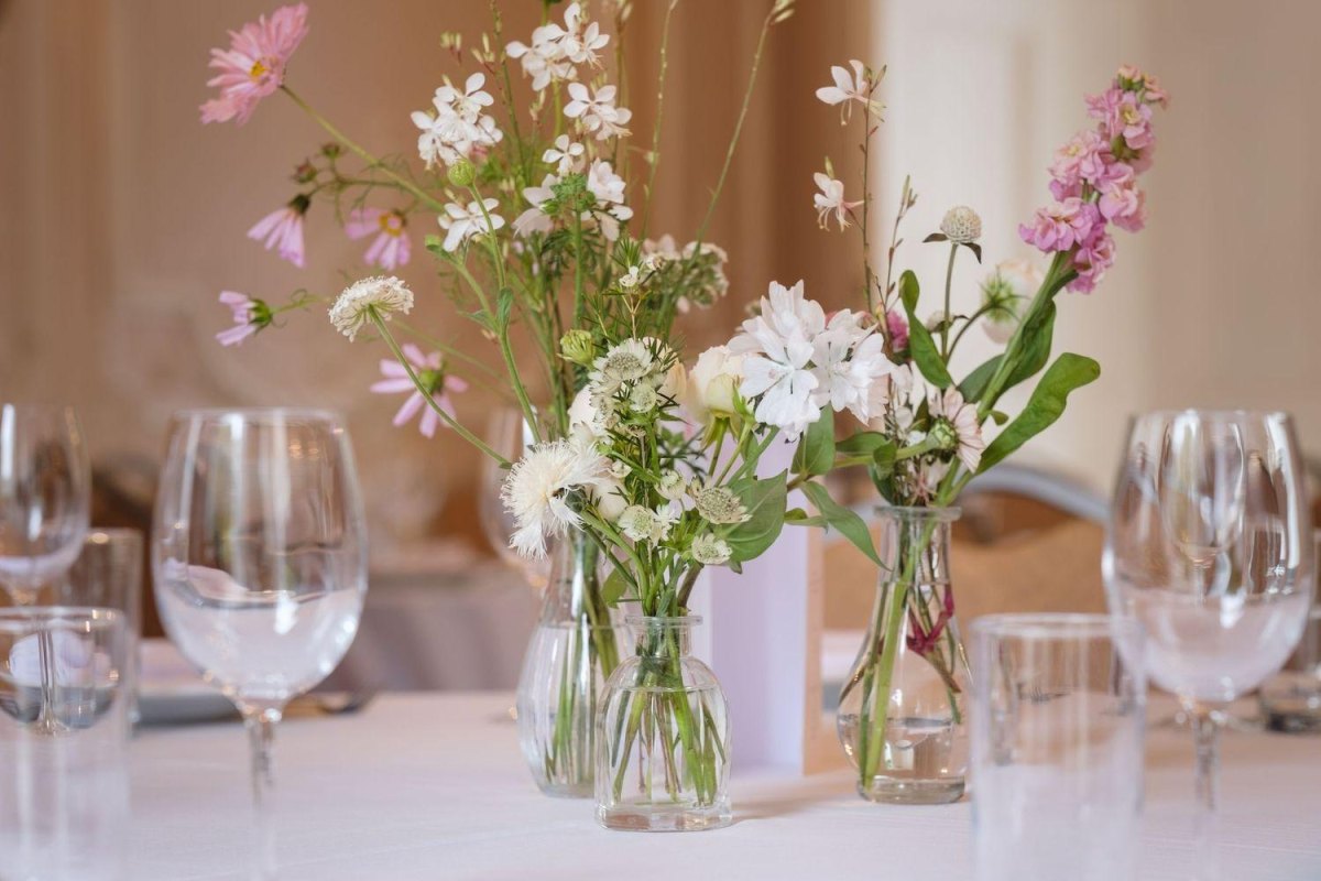 Seasonal flowers wedding centerpieces